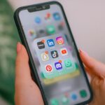 Kabinet pleit in Europa voor minimumleeftijd sociale media